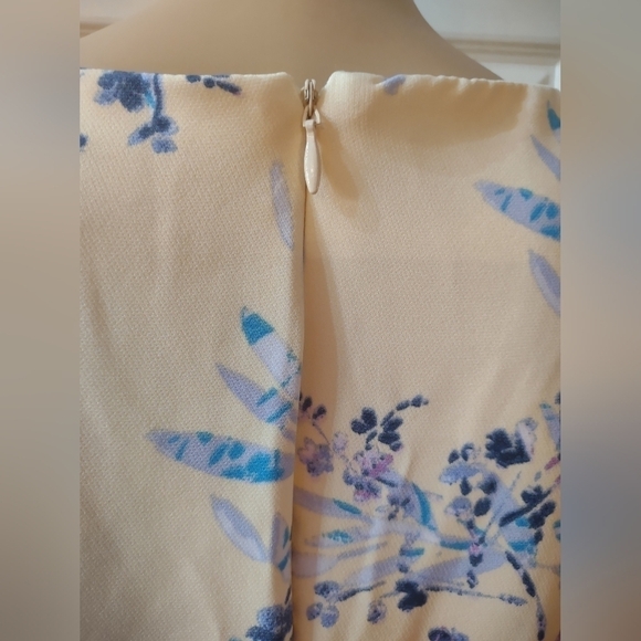 Emma & Michele women's size medium sleeveless yellow floral dress - Picture 7 of 10